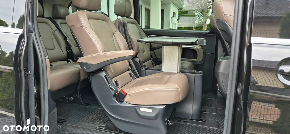 Mercedes-Benz Klasa V 300 d 4-Matic Exclusive 9G-Tronic (d³ugi) - 19