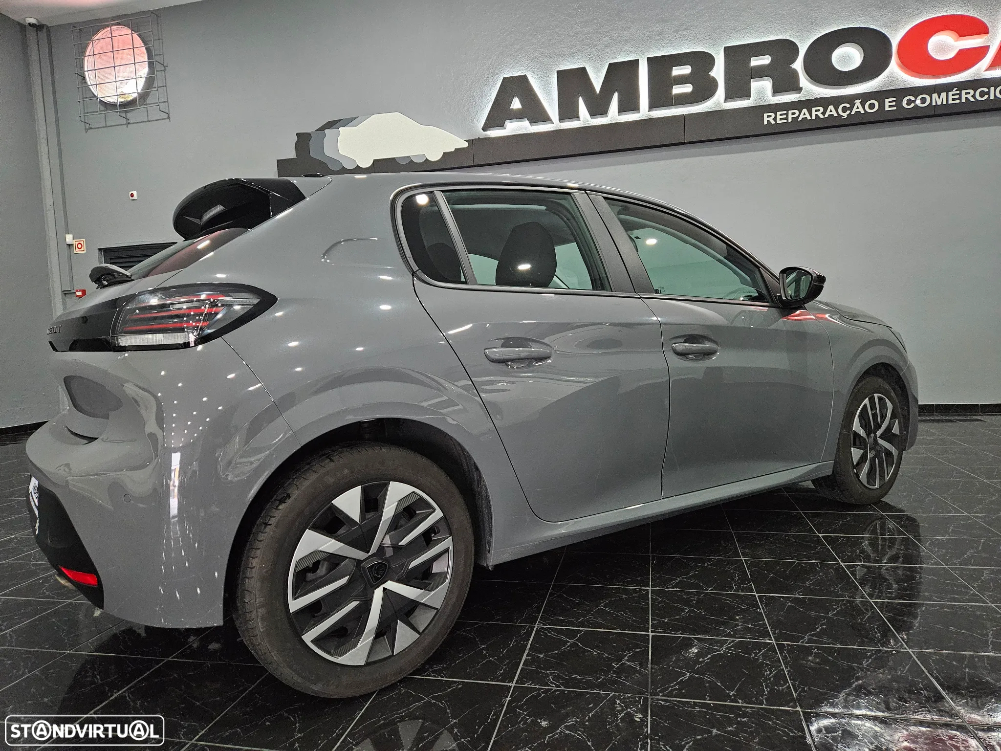 Peugeot 208 1.2 PureTech Active Pack - 8