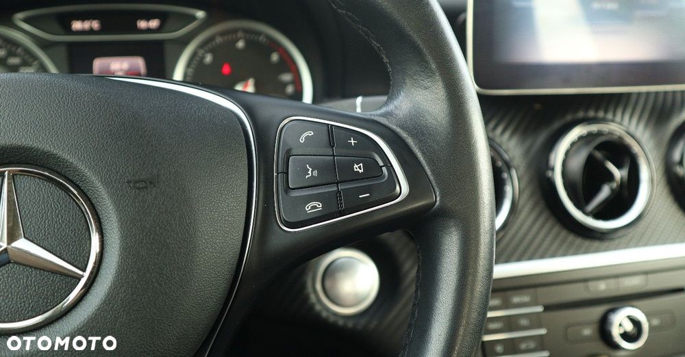 Mercedes-Benz GLA 200 (CDI) d 7G-DCT - 24