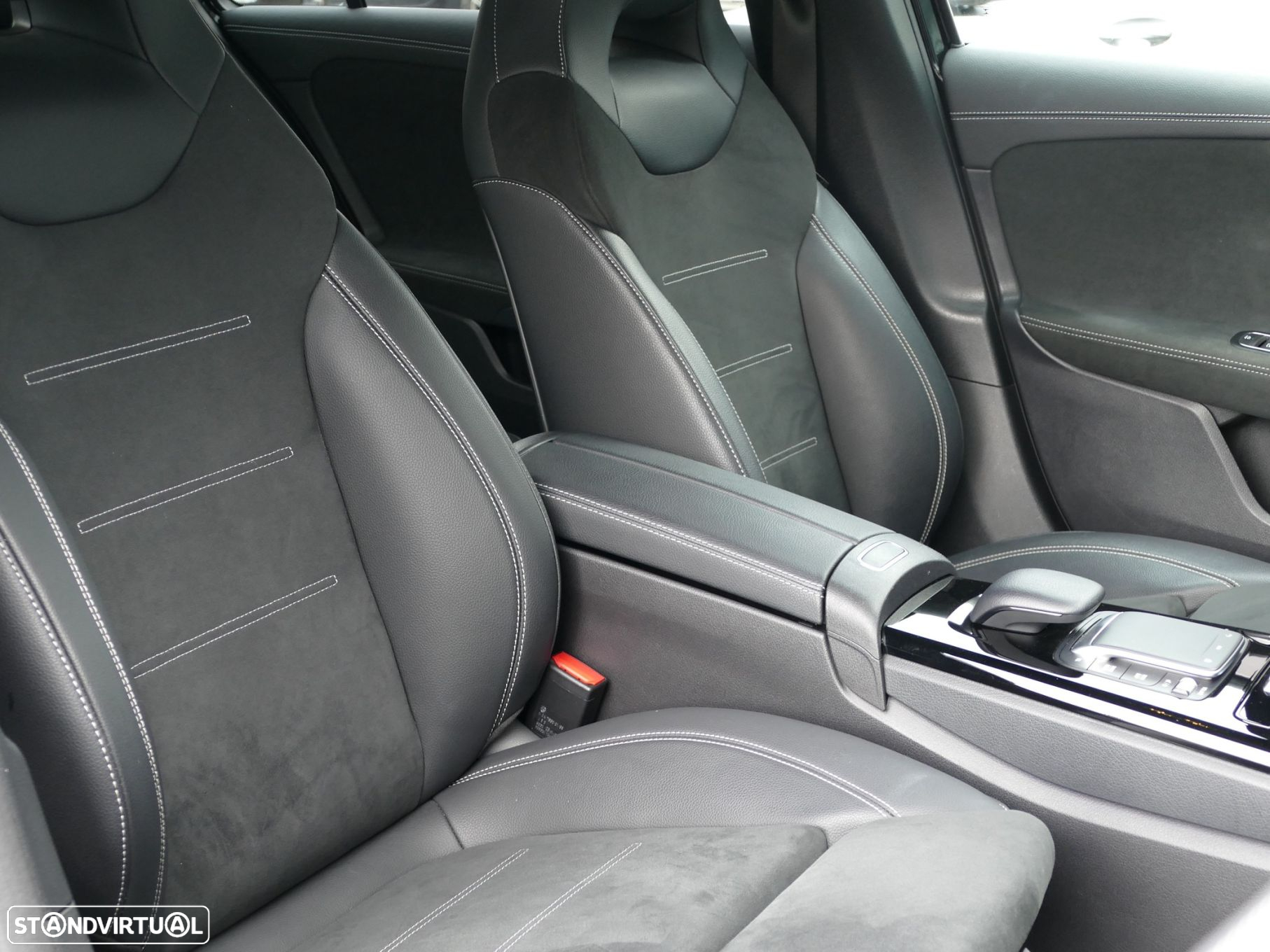 Mercedes-Benz A 250 e AMG Line - 15