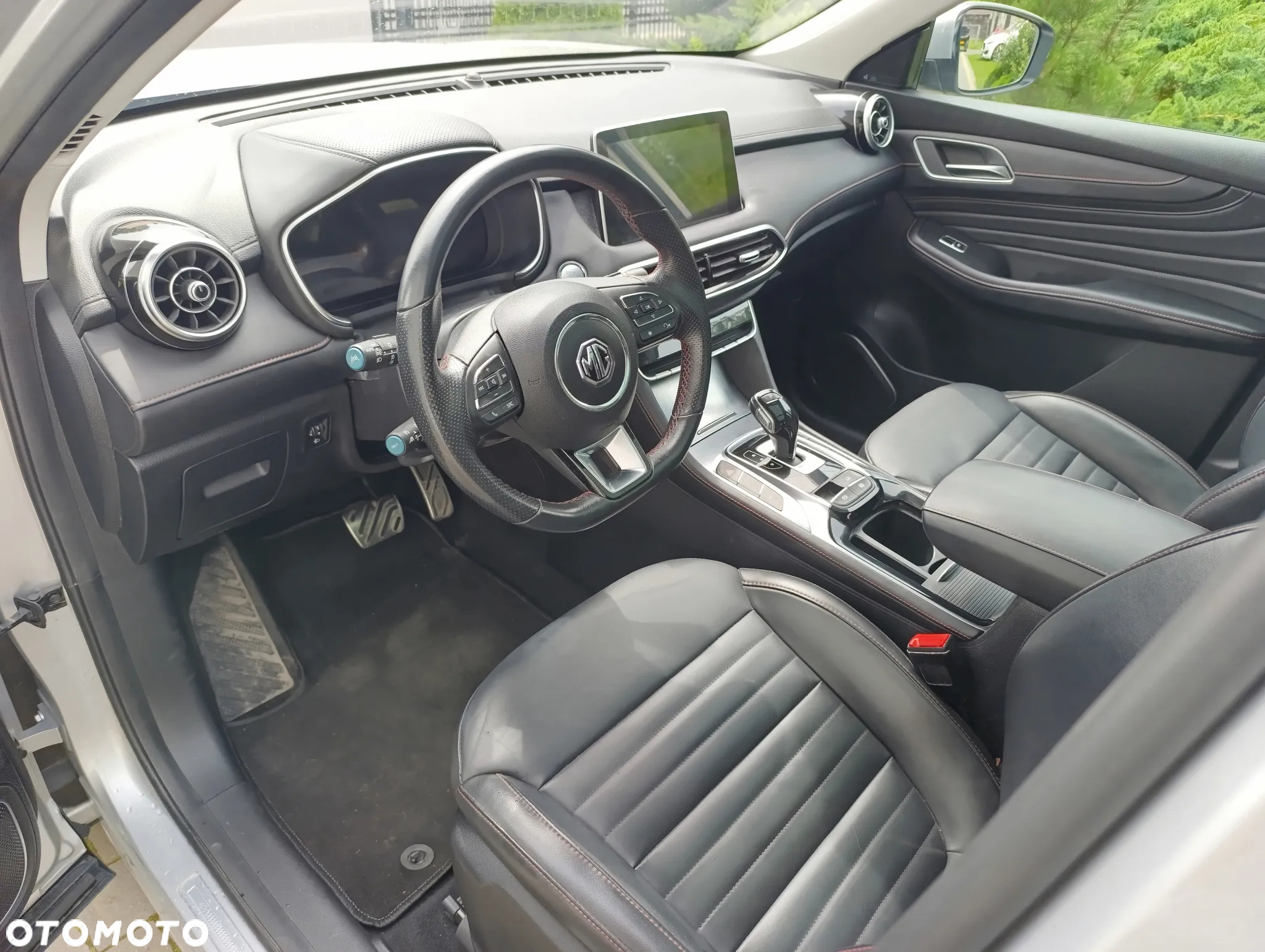 MG EHS 1.5T-GDI PHEV Luxury - 12