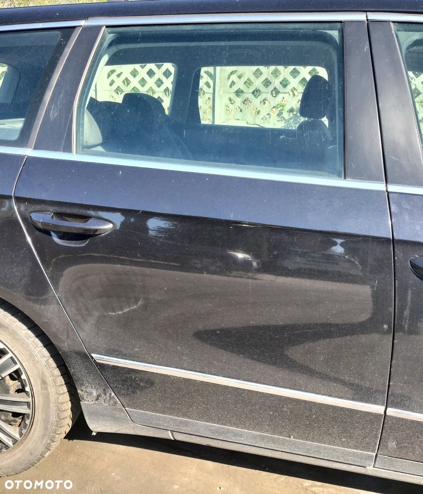 VW PASSAT B6 KOMBI DRZWI PRAWY TYŁ LC9X - 4