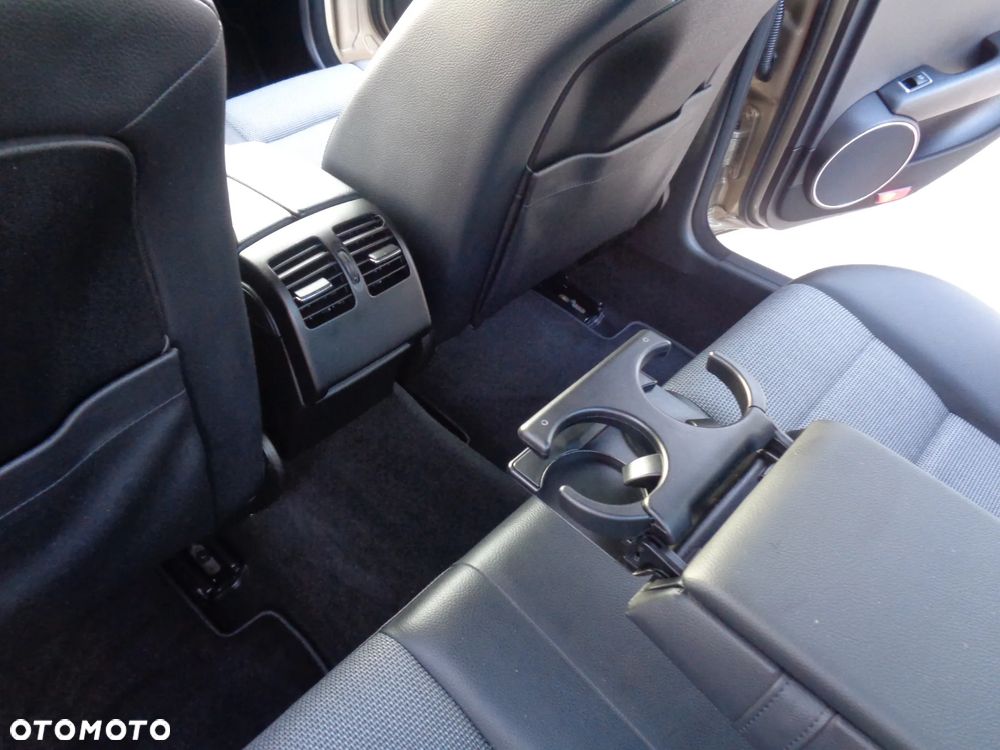 Mercedes-Benz Klasa C 200 (BlueEFFICIENCY) Avantgarde - 27