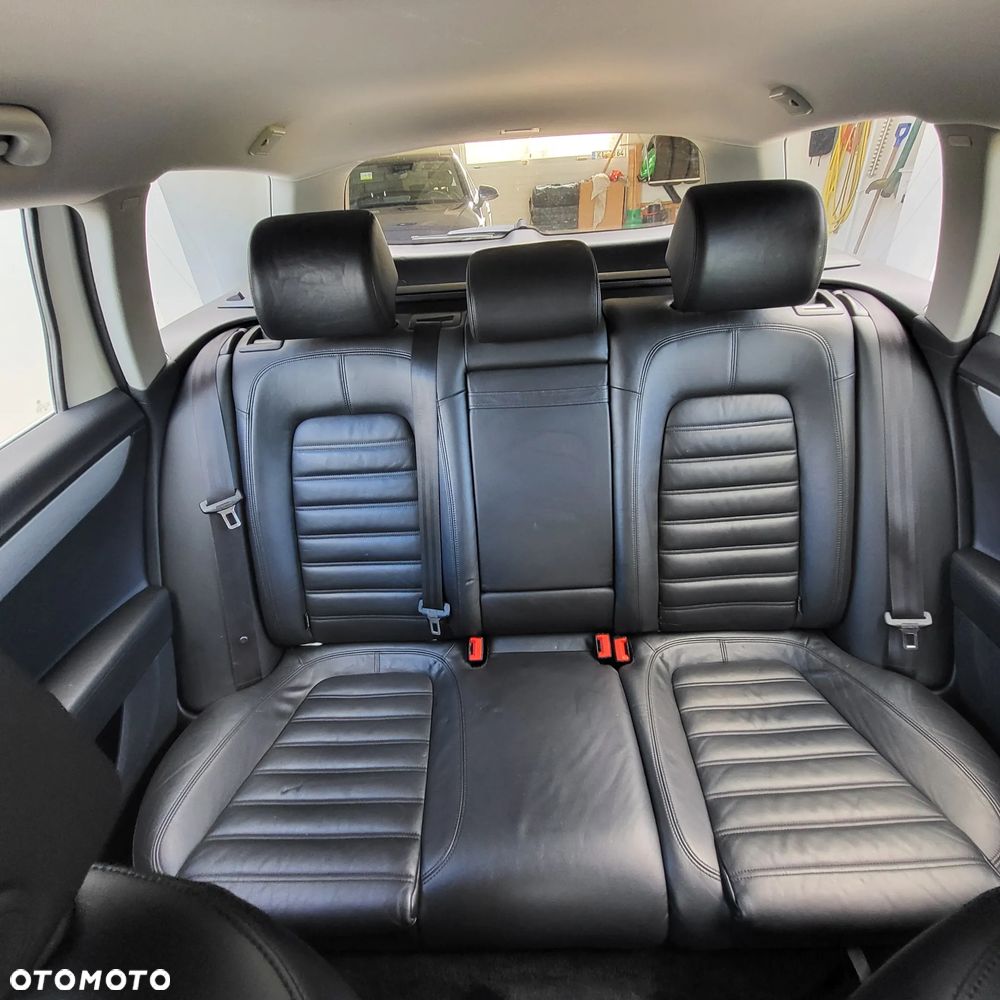 Volkswagen Passat 2.0 TDI 4Mot Highline DSG - 10