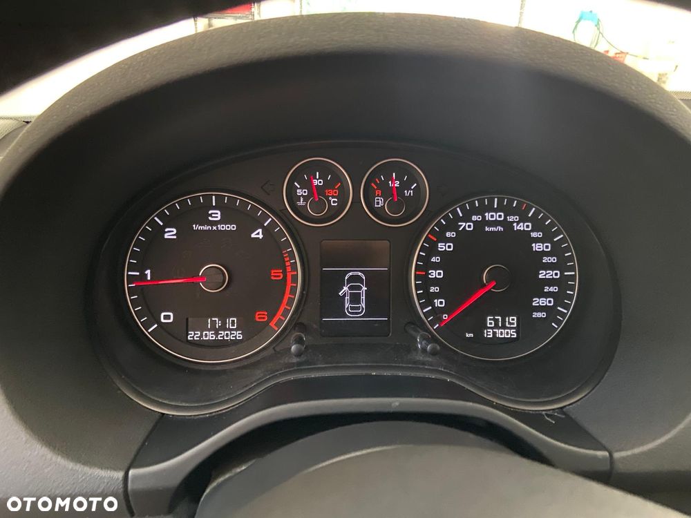Audi A3 Sportback 1.6 TDI DPF Ambiente - 34