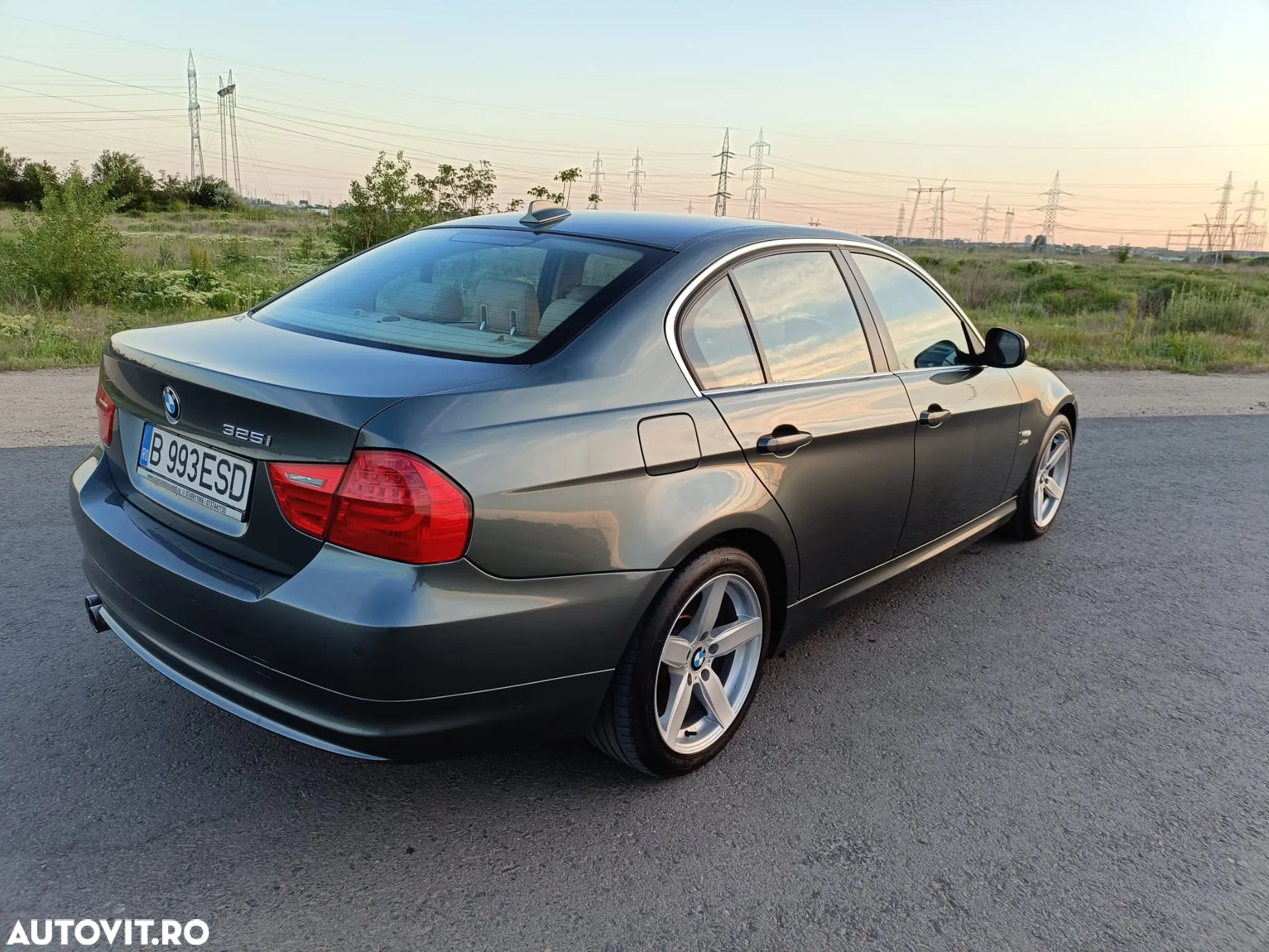 BMW Seria 3 325i - 10