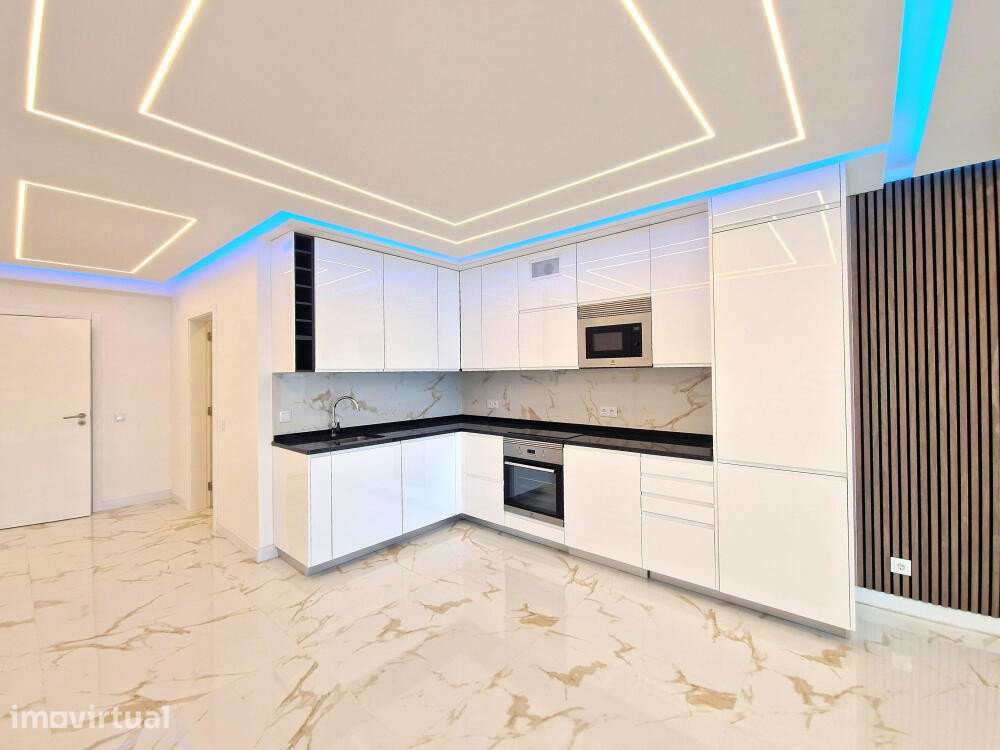 Apartamento T2 com Garagem e Vista Mar - Quarteira - Grande imagem: 3/14