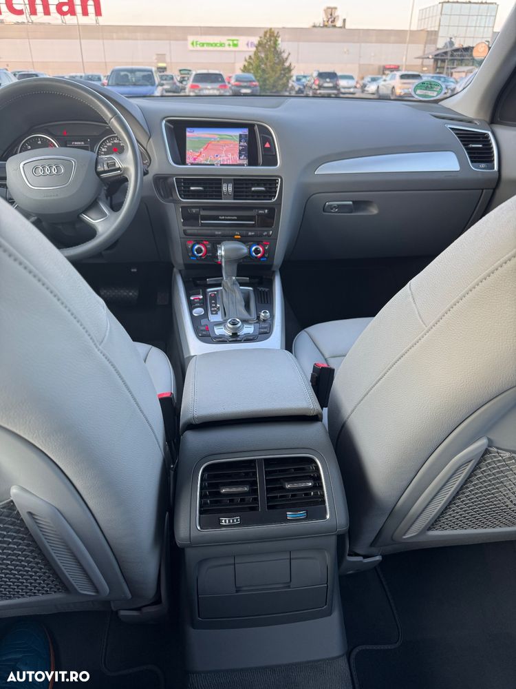 Audi Q5 2.0 TDI S tronic - 12