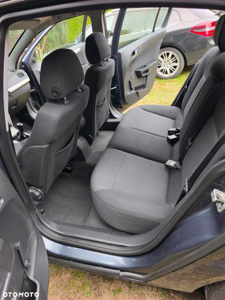 Opel Astra 1.6 Enjoy - 10