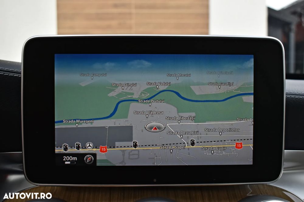 Mercedes-Benz C - 32