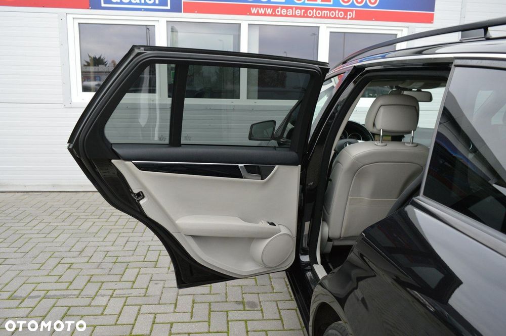 Mercedes-Benz Klasa C - 37