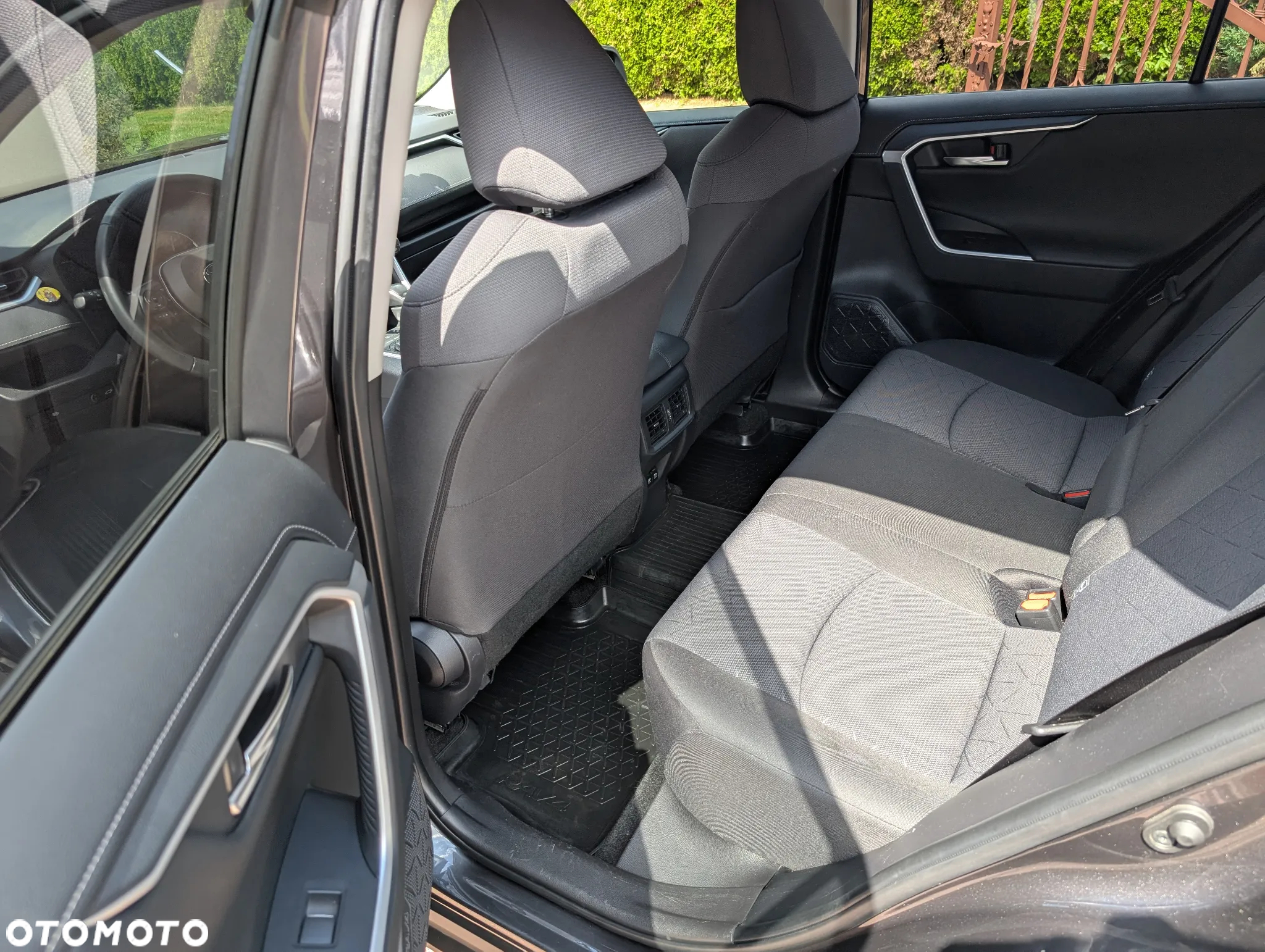 Toyota RAV4 - 9