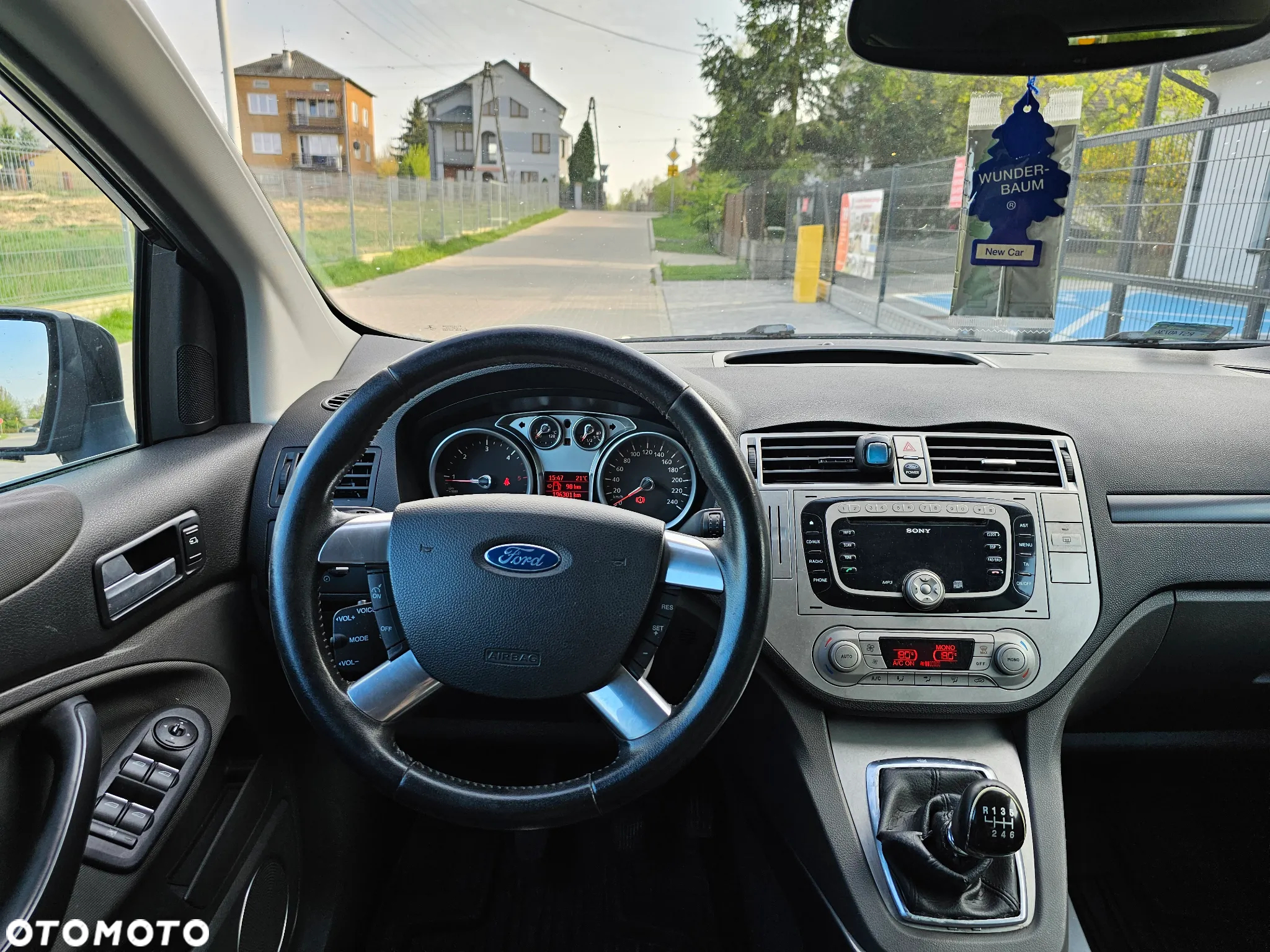 Ford Kuga 2.0 TDCi 2x4 Titanium - 14