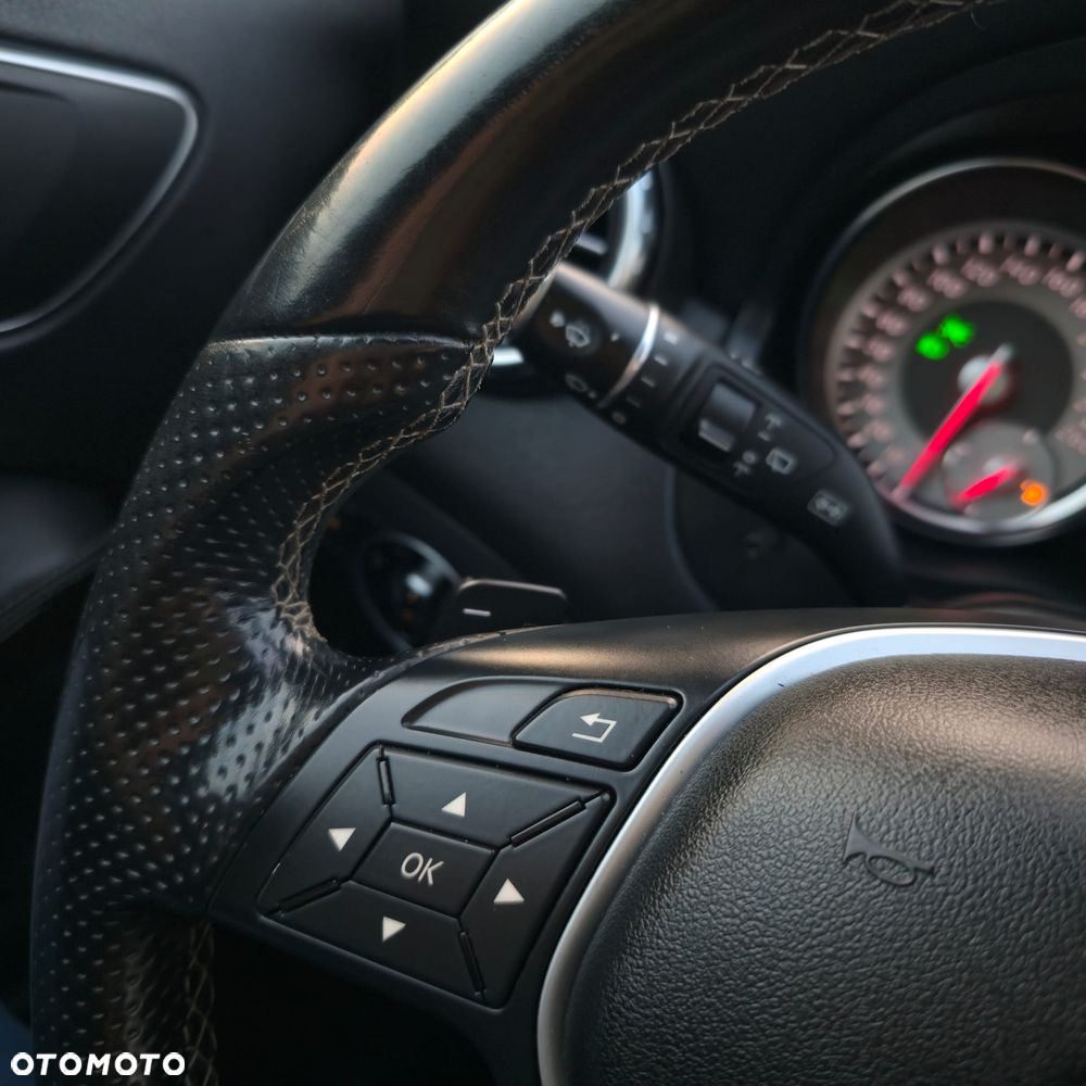 Mercedes-Benz GLA 220 d 4Matic 7G-DCT AMG Line - 31