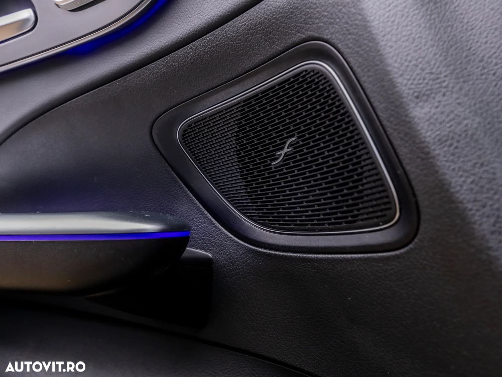 Mercedes-Benz C - 23