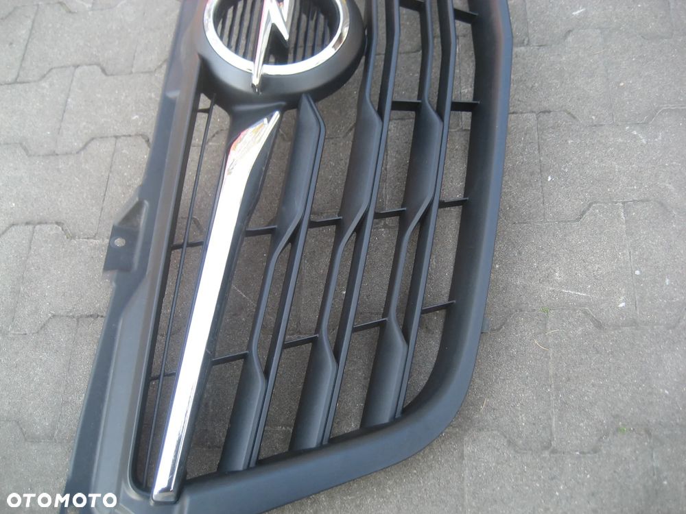 opel movano b ii lift 19-21r atrapa grill 623107683r - 4