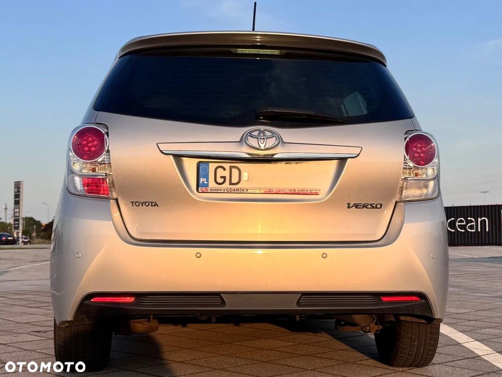 Toyota Verso 1.8 Premium - 9