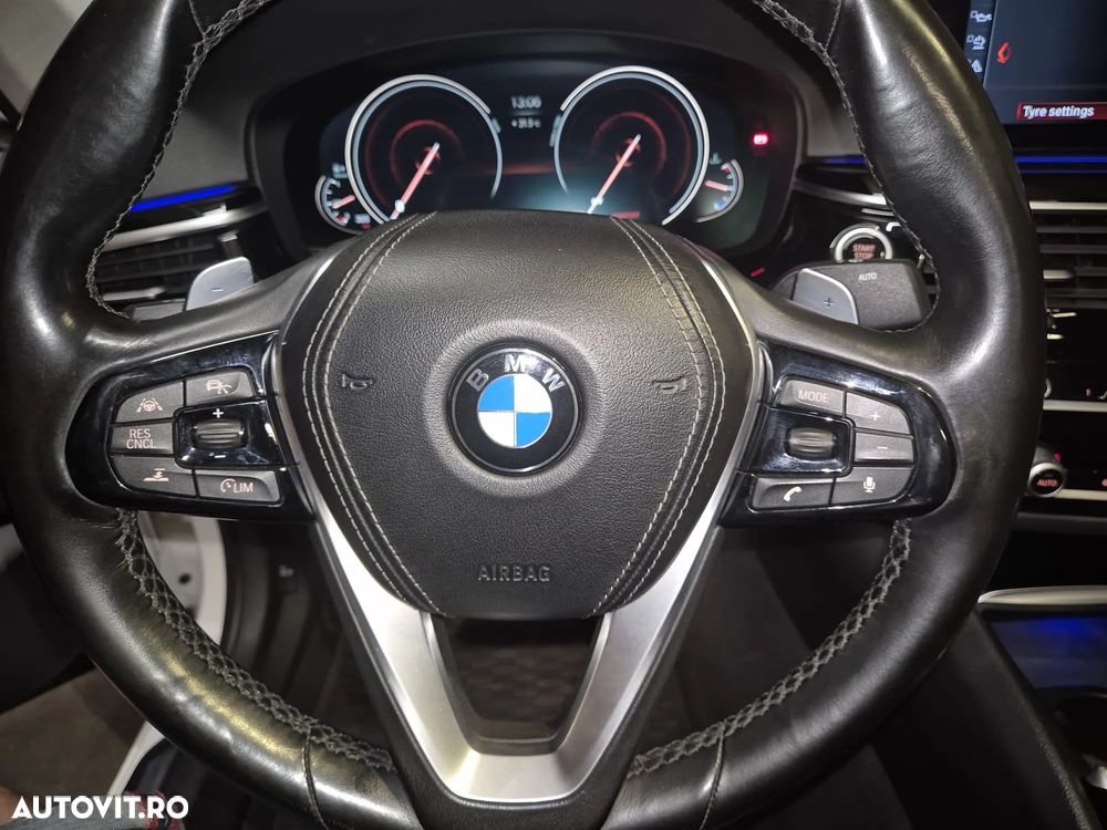 BMW Seria 5 520d xDrive Touring Aut. Sport Line - 9