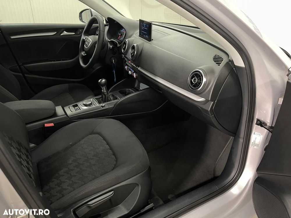 Audi A3 2.0 TDI Attraction - 10