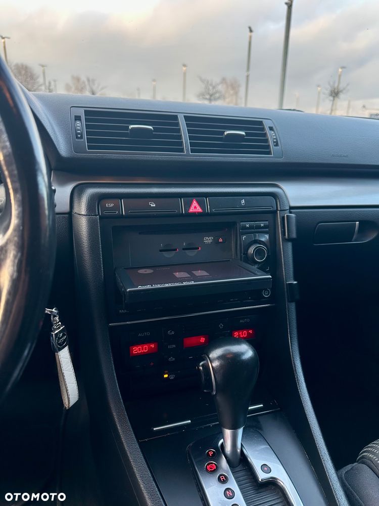 Audi A4 Avant 2.0 TDI multitronic - 6