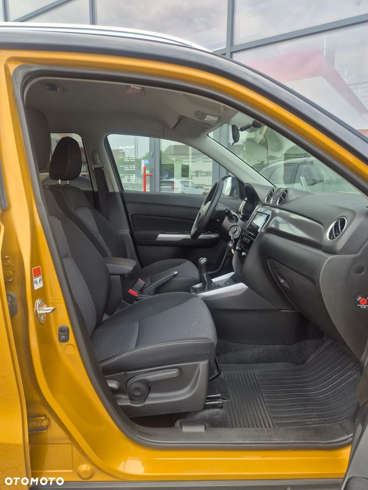 Suzuki Vitara 1.0 Boosterjet Premium 2WD - 12