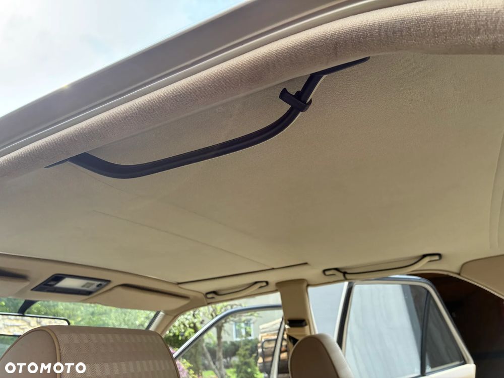 Mercedes-Benz W201 (190) - 6