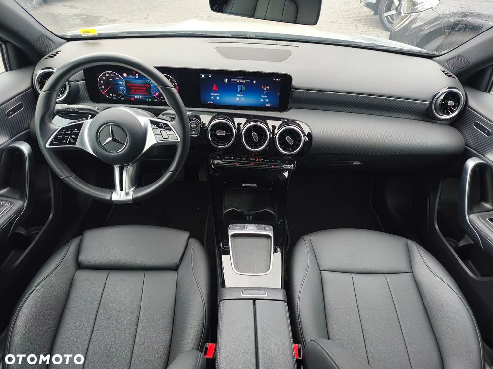 Mercedes-Benz Klasa A 200 Progressive 7G-DCT - 4