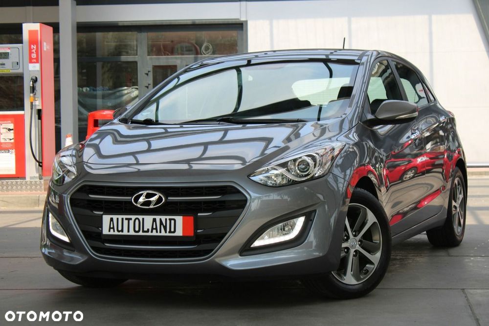 Hyundai i30 blue 1.4 Passion - 38
