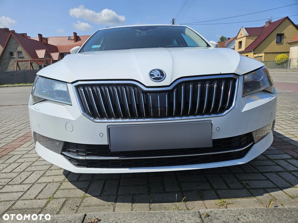 Skoda Superb 2.0 TDI L&K DSG - 1