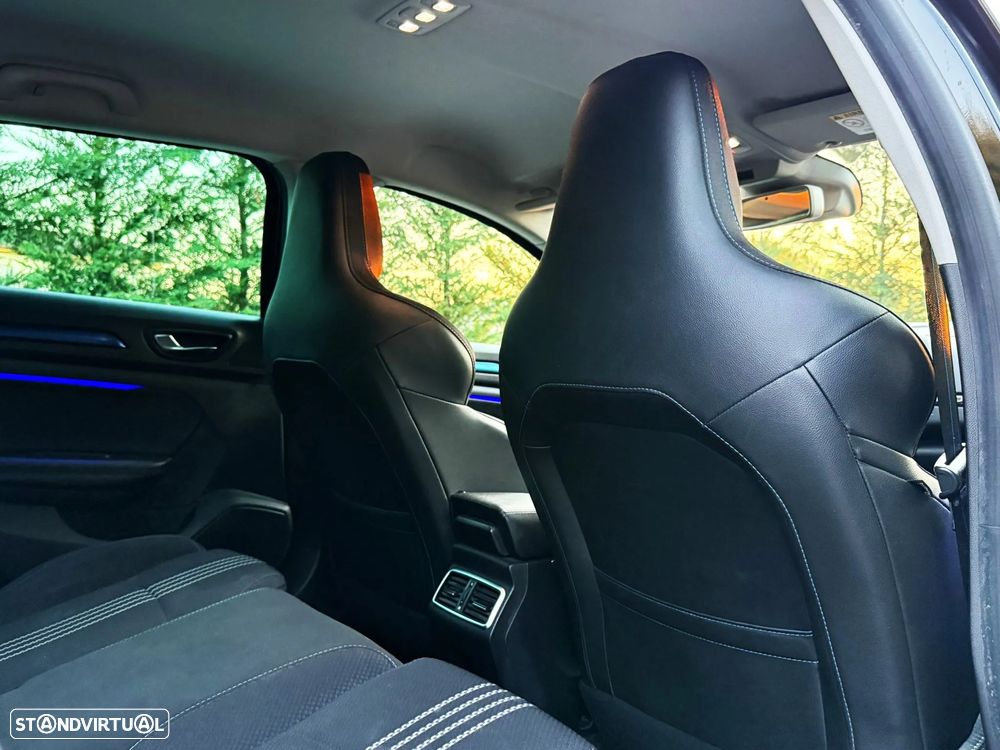 Renault Mégane Break ver-dci-110-fap-edc-bose-edition - 23