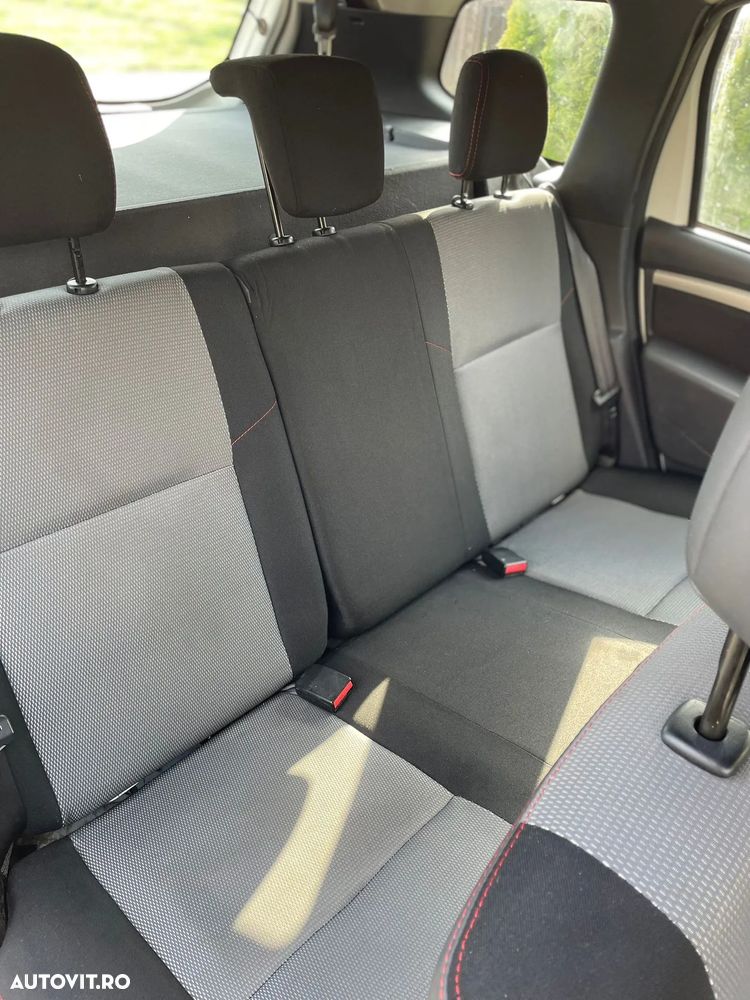 Dacia Duster 1.5 dCi 4x2 Ambiance - 12