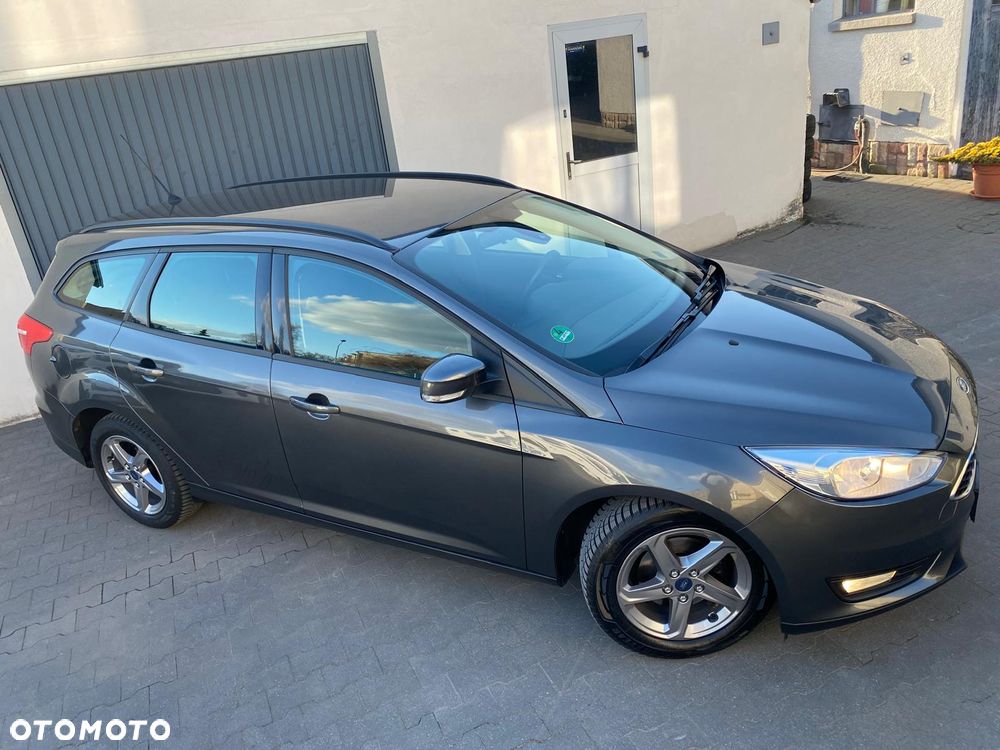 Ford Focus 1.0 EcoBoost Titanium - 12