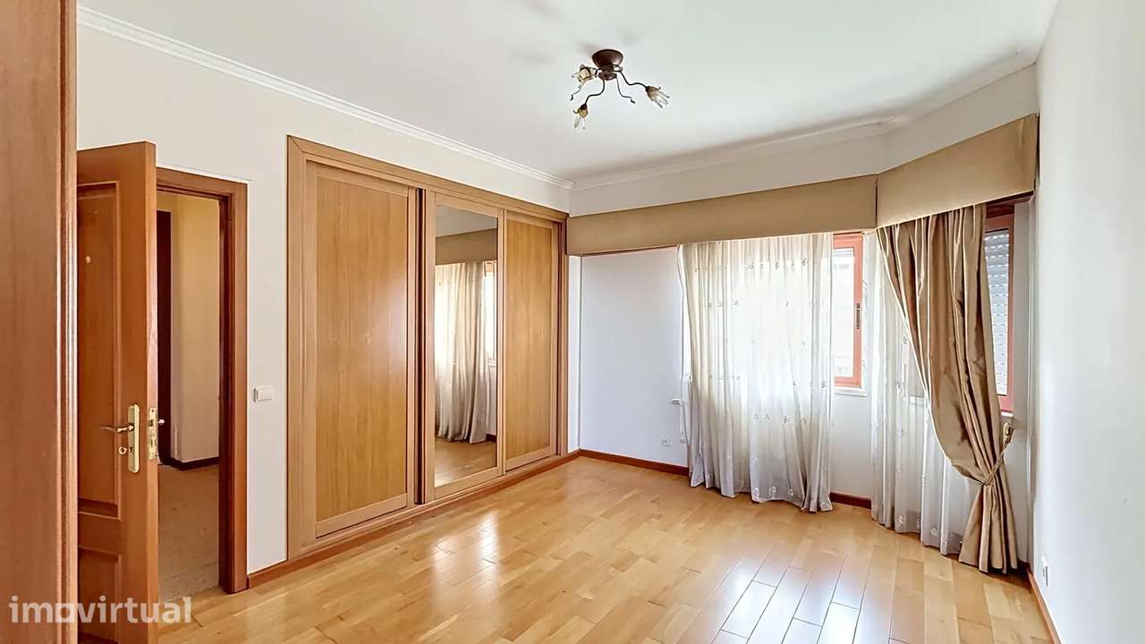 Apartamento T3 Ramada – Espaço, Conforto e Excelente Localização - Grande imagem: 2/14