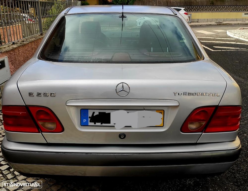 Mercedes-Benz E 290 TD Classic - 2