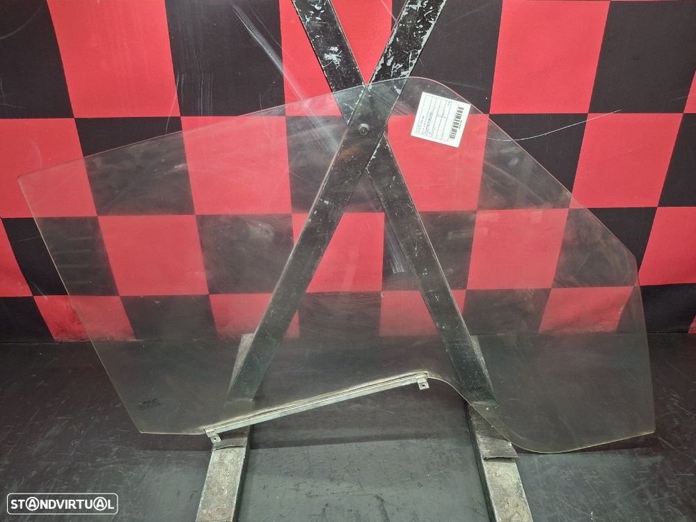 Vidro Porta Frente Direita  Toyota Dyna 250 - 1