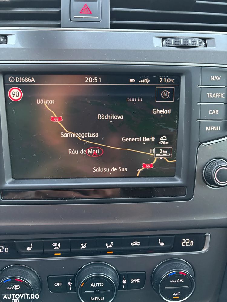 Volkswagen Golf 2.0 TDI SCR Highline - 12