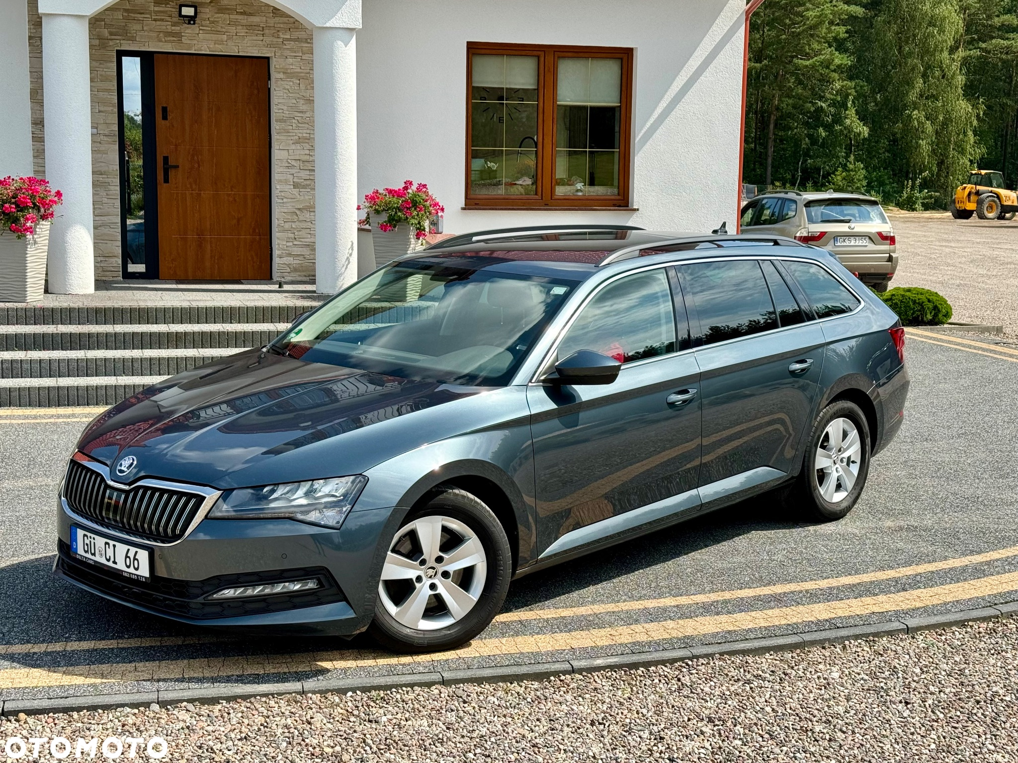 Skoda Superb 2.0 TDI DSG Ambition - 2