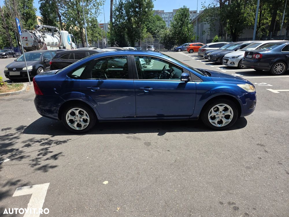 Ford Focus 1.6i Trend - 2