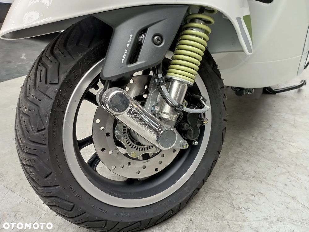 Vespa GTS - 12