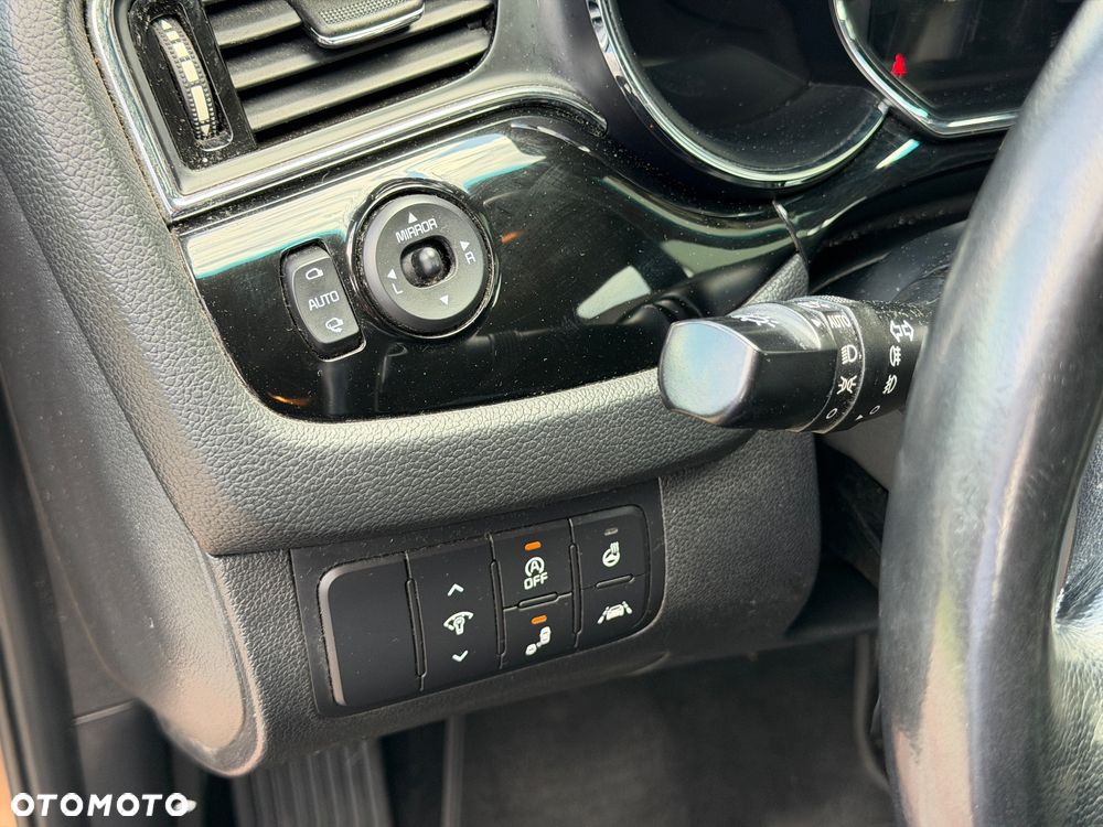 Kia Ceed 1.6 CRDi 136 ISG Platinum Edition - 35