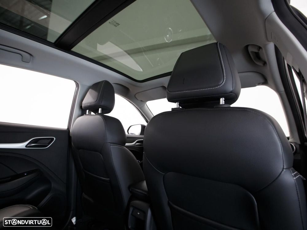 MG ZS EV 44.5 kWh Luxury - 12