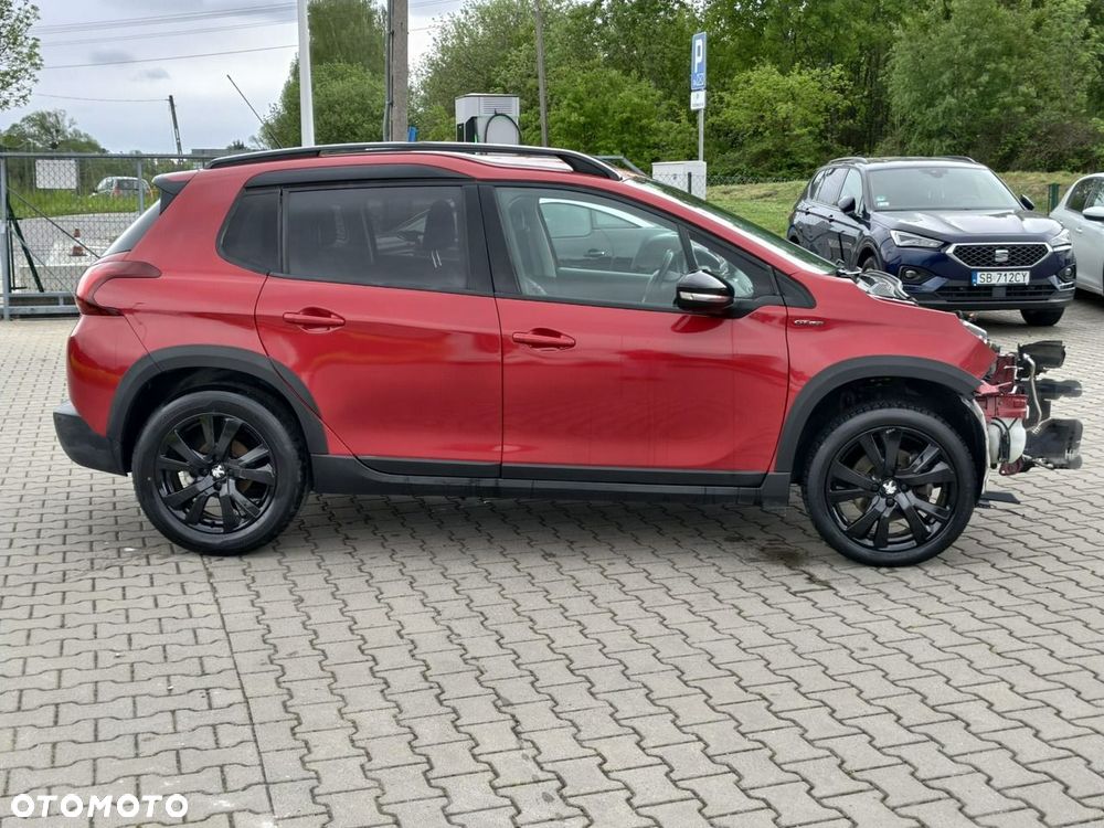 Peugeot 2008 - 8