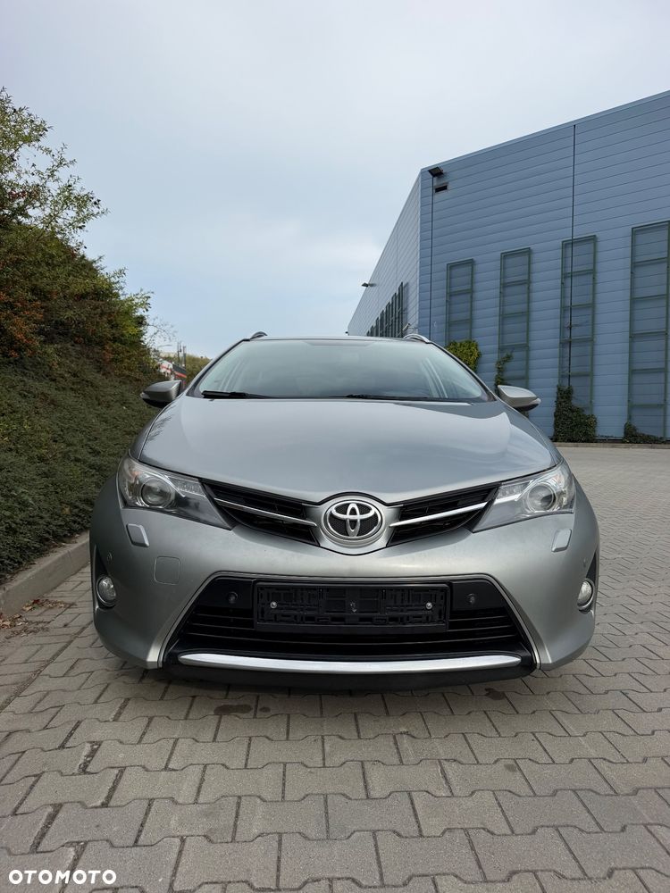 Toyota Auris 2.0 D-4D Premium Comfort - 12