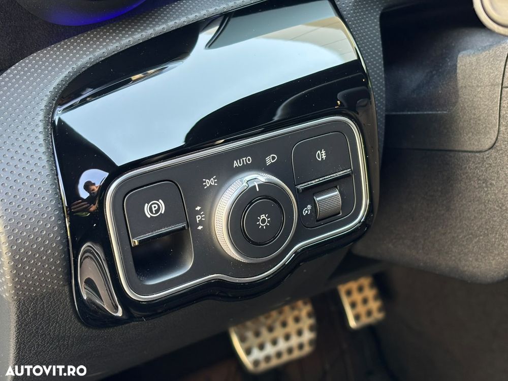 Mercedes-Benz CLA 220 4MATIC 8G-DCT Edition AMG Line - 18