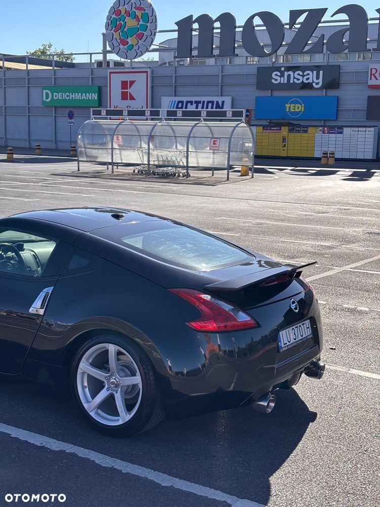 Nissan 370 Z - 3