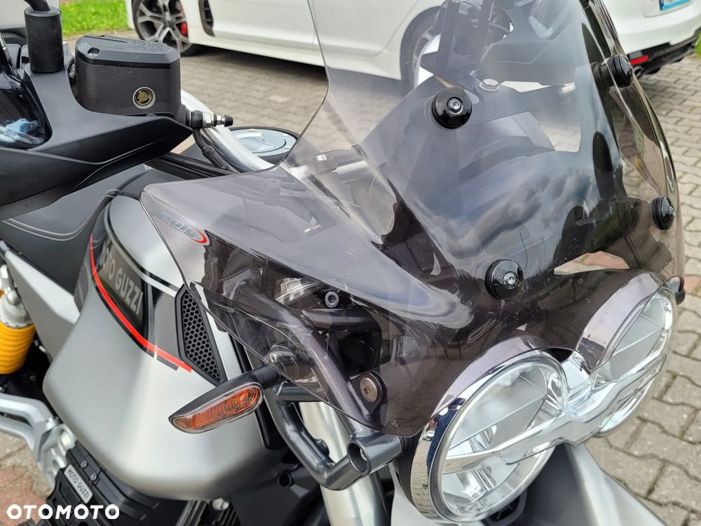 Moto Guzzi V85 - 30