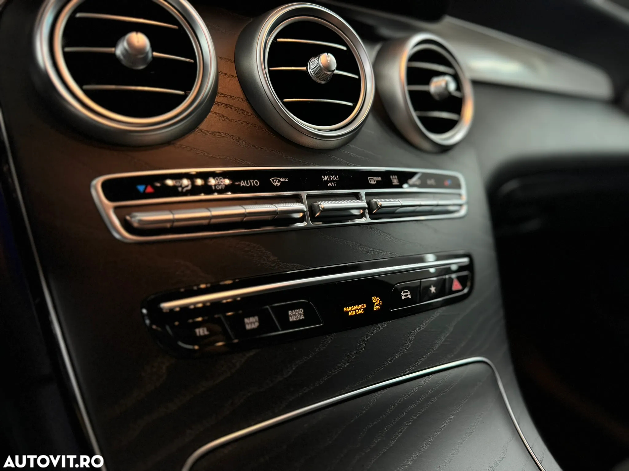 Mercedes-Benz GLC 300 e 4MATIC - 17