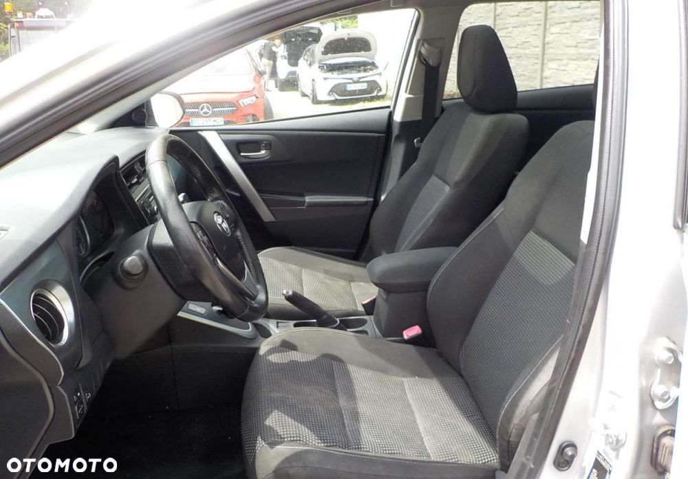 Toyota Auris - 23