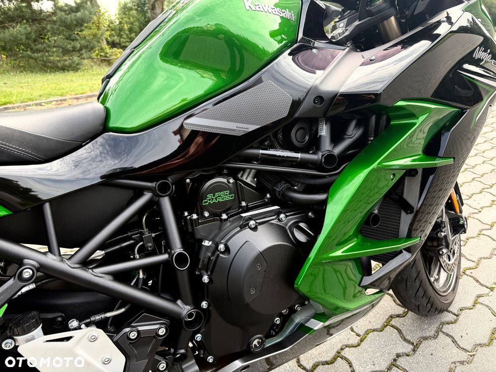 Kawasaki Ninja H2 SX - 16