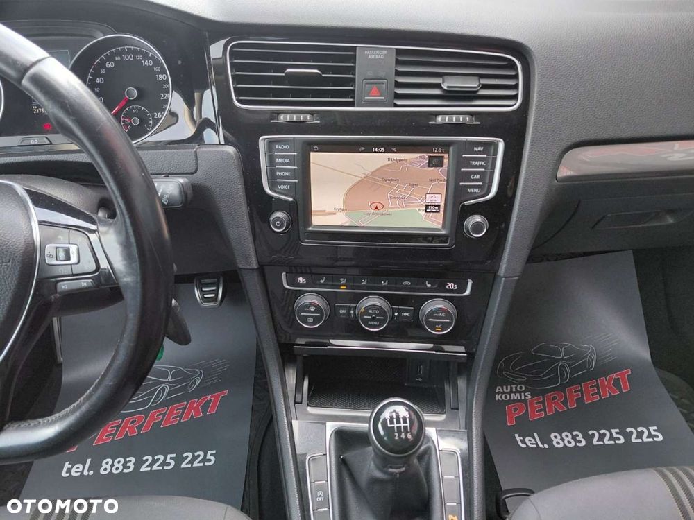 Volkswagen Golf - 20